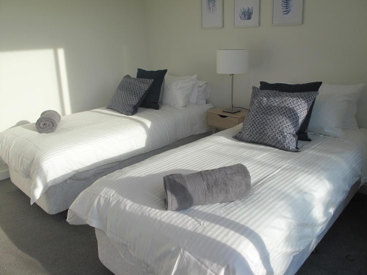 Modern 3 Bedroom Apt With Free Parking, Netflix, Wifi & Welcome Wine By Bnb Pro Melbourne Eksteriør billede