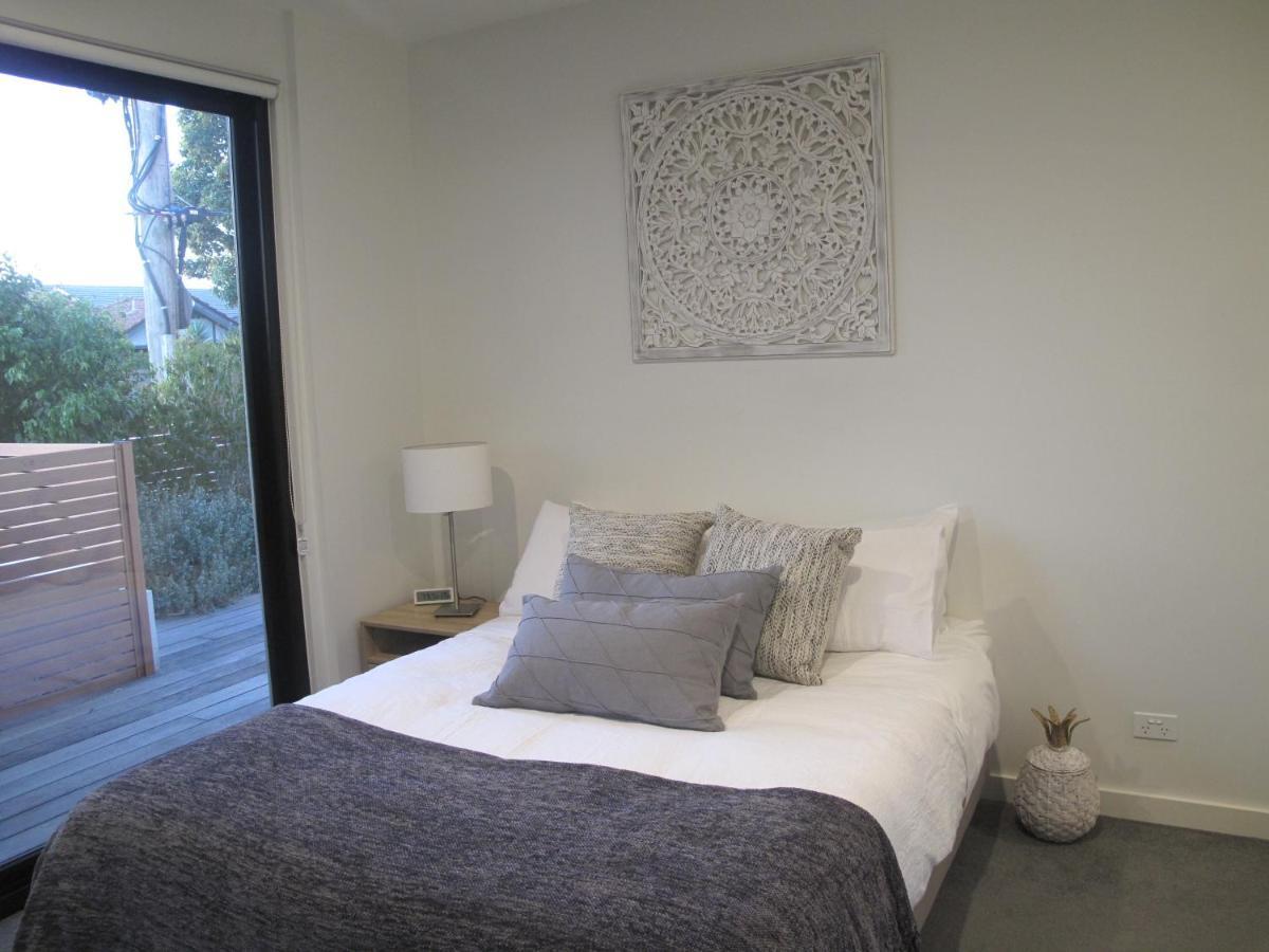 Modern 3 Bedroom Apt With Free Parking, Netflix, Wifi & Welcome Wine By Bnb Pro Melbourne Eksteriør billede