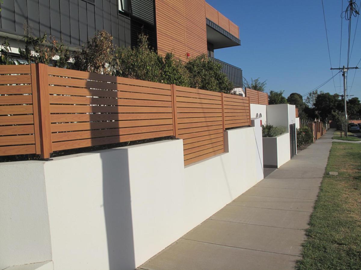 Modern 3 Bedroom Apt With Free Parking, Netflix, Wifi & Welcome Wine By Bnb Pro Melbourne Eksteriør billede